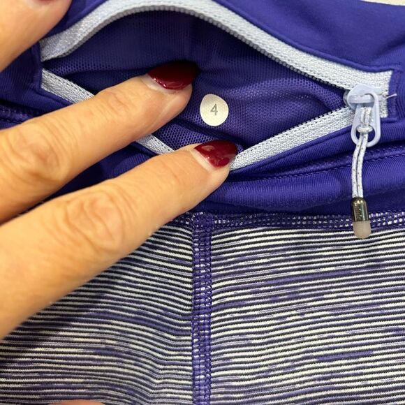 Lululemon Run Women’s Inspire Crop II All Luxtreme Leggings Bruised Berry Size 4 - Picture 8 of 9